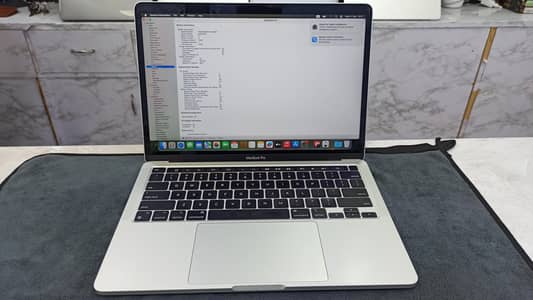 Macbook pro, M1 chip, 8/512