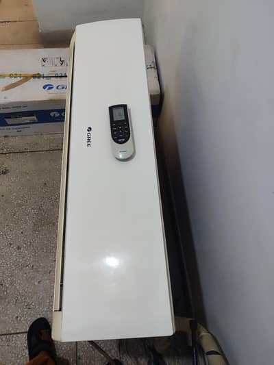 Gree AC 1.5, good condition with all accessories for sale