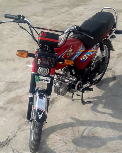 Honda 7t hai boht achi condition mai for sale hai