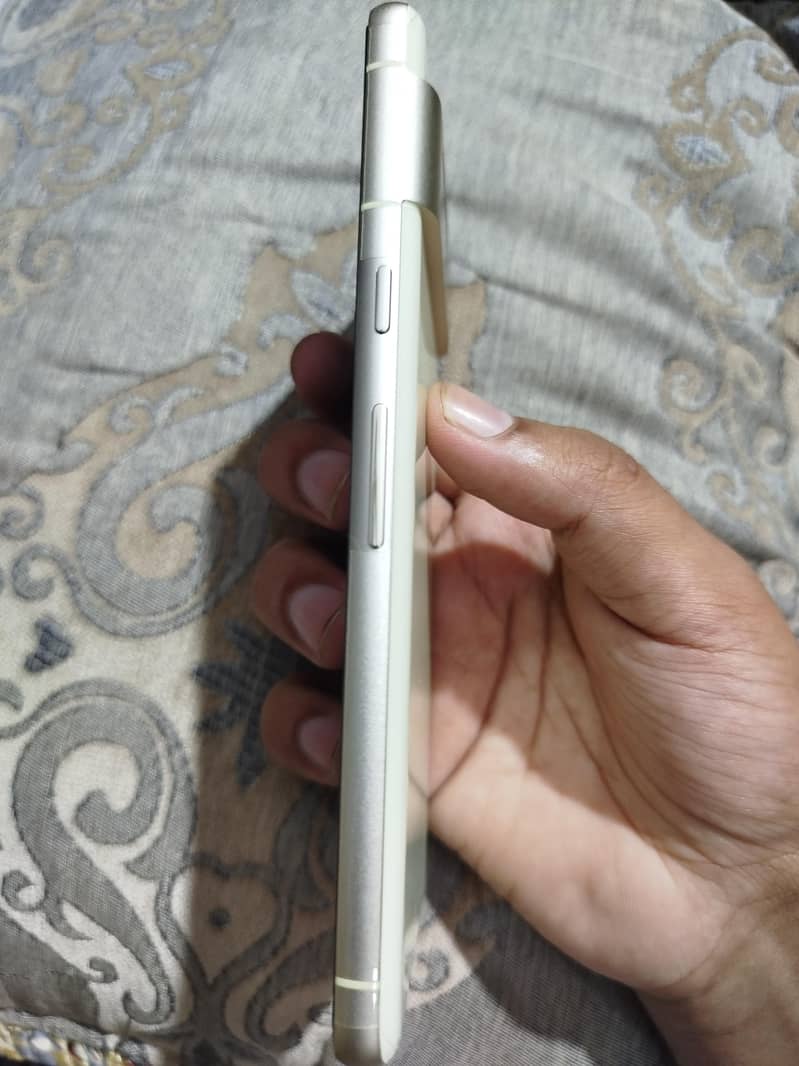 Google Pixel 7 5