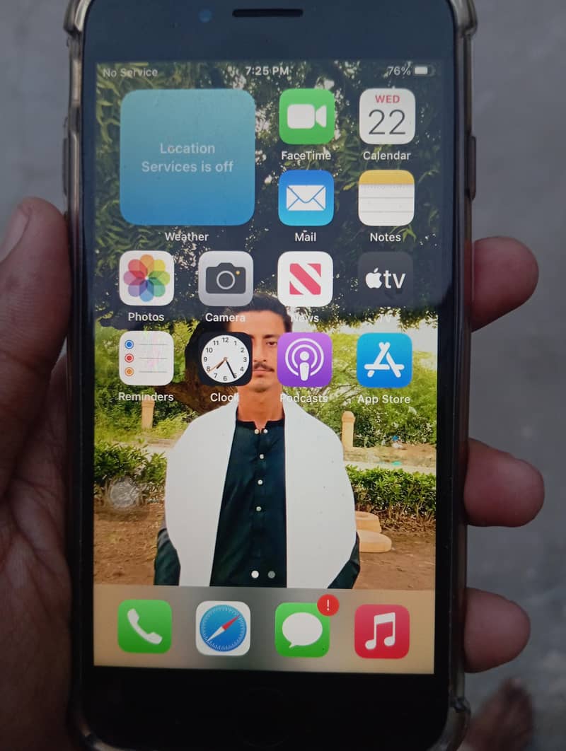 Apple iPhone 7 0