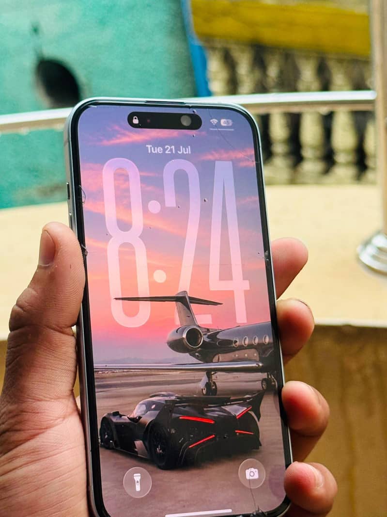 Apple iPhone 15 4