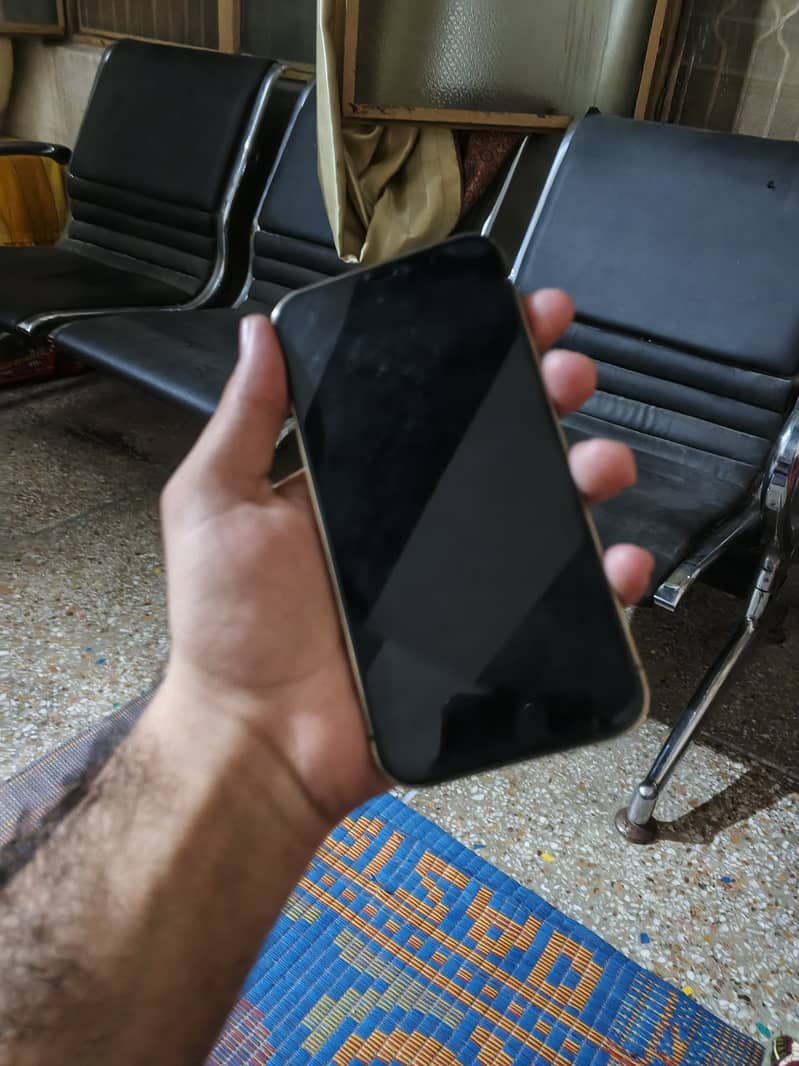 Apple iPhone 12 Pro 2