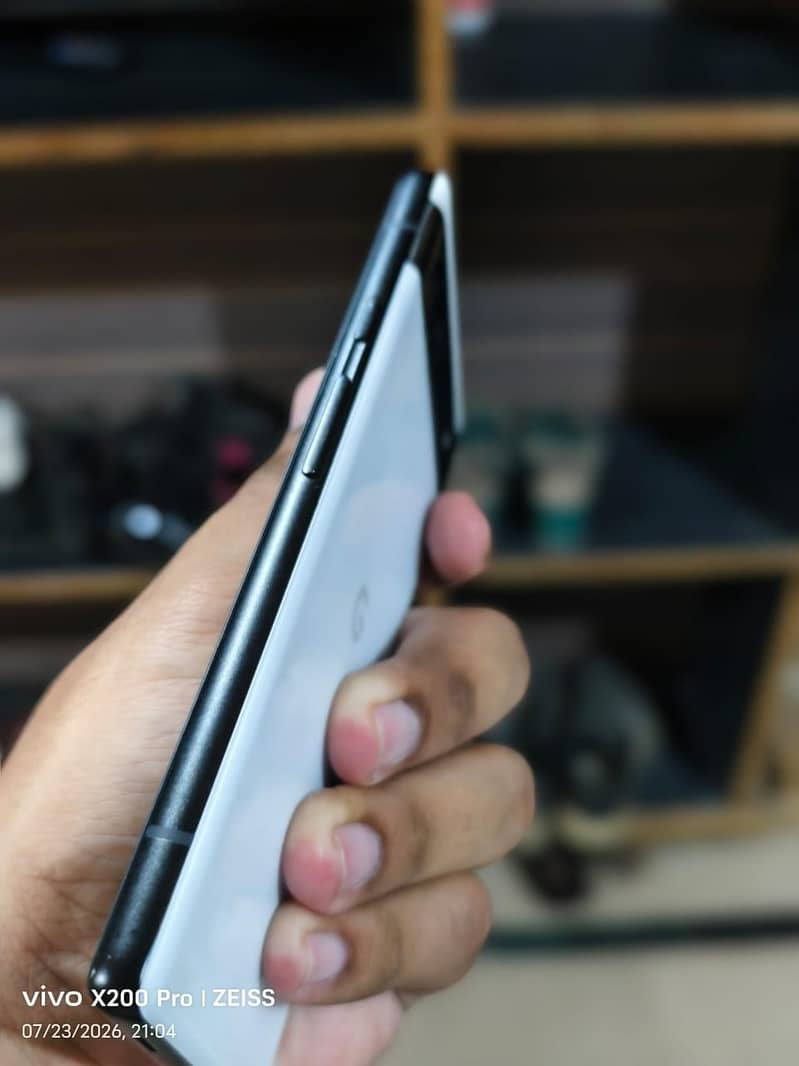 Google Pixel 6a 1