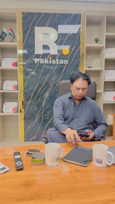 PLOT FACING PARKING 8 MARLA DHA LAHOR 0
