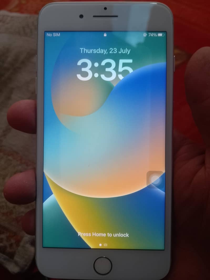 Apple iPhone 8 Plus 1