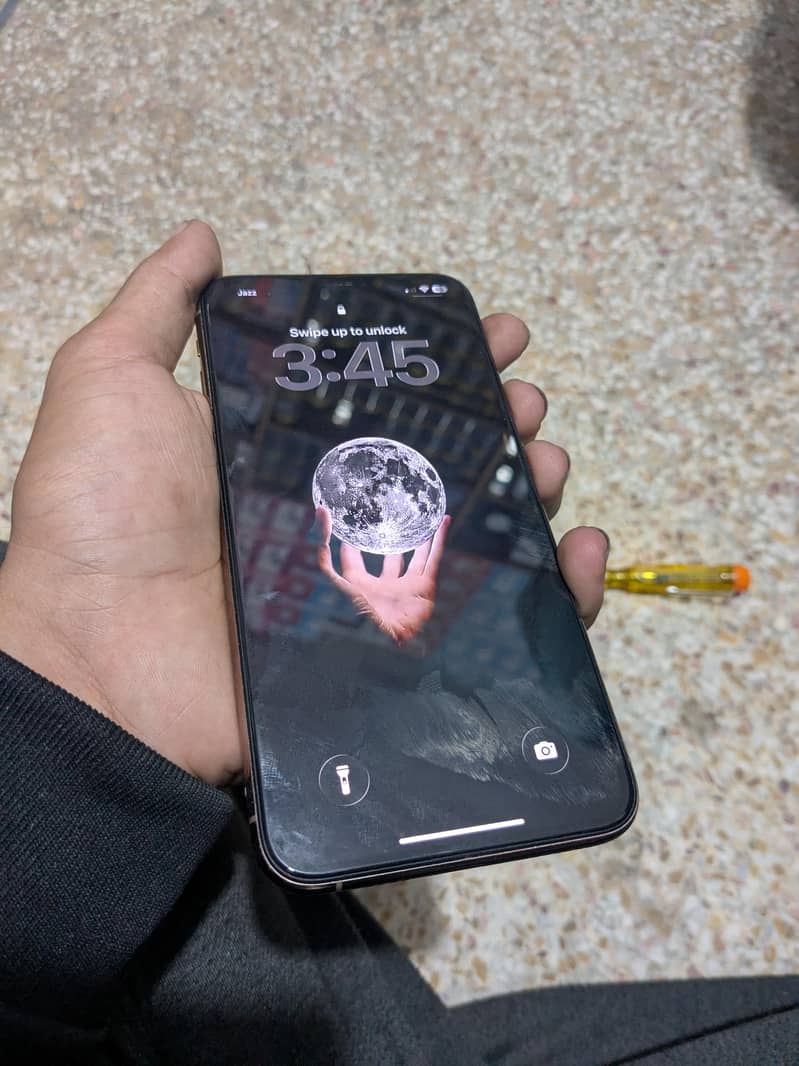 Apple iPhone 11 Pro Max 3