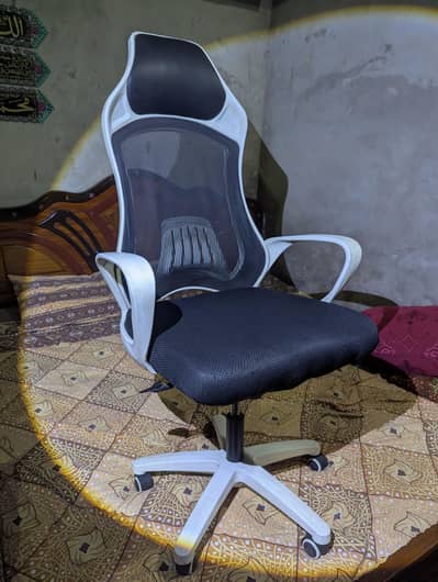 Gaming and Office Chair (White & black mesh)