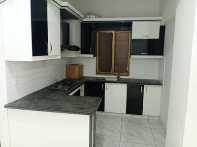 1ST FLOOR 3BED DD FLAT AVAILABLE FOR RENT In Block 7 Gulistan-E-Jauhar Karachi