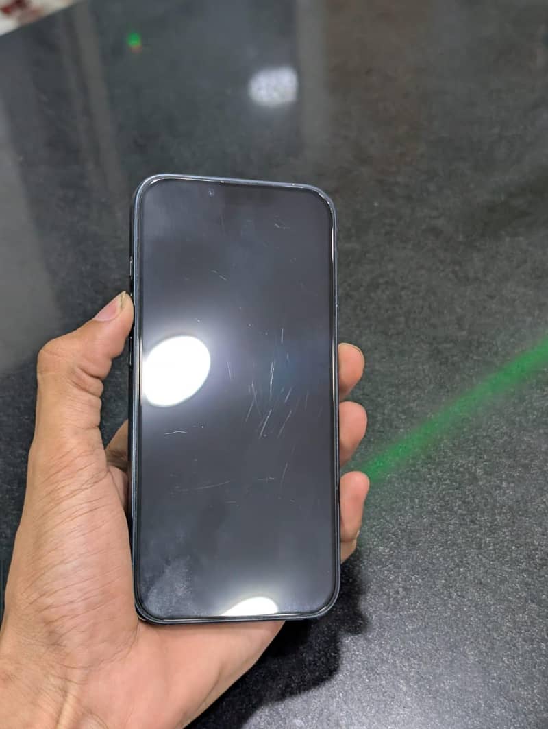 Apple iPhone 13 0