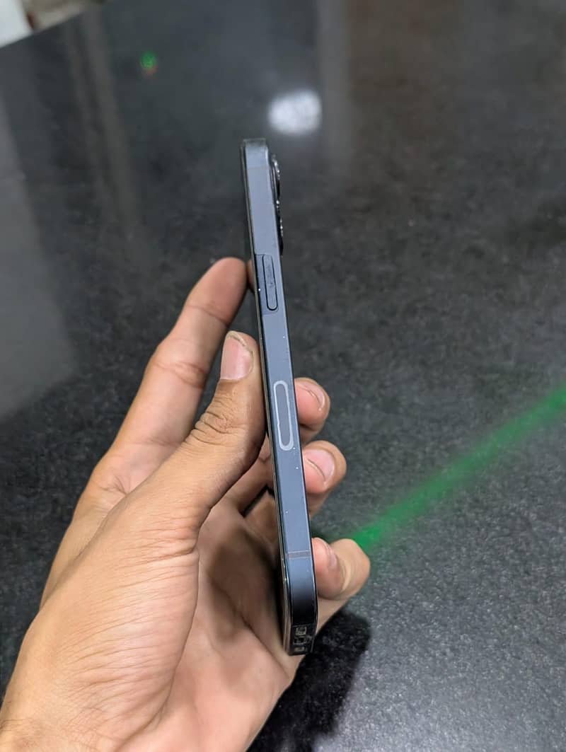 Apple iPhone 13 3