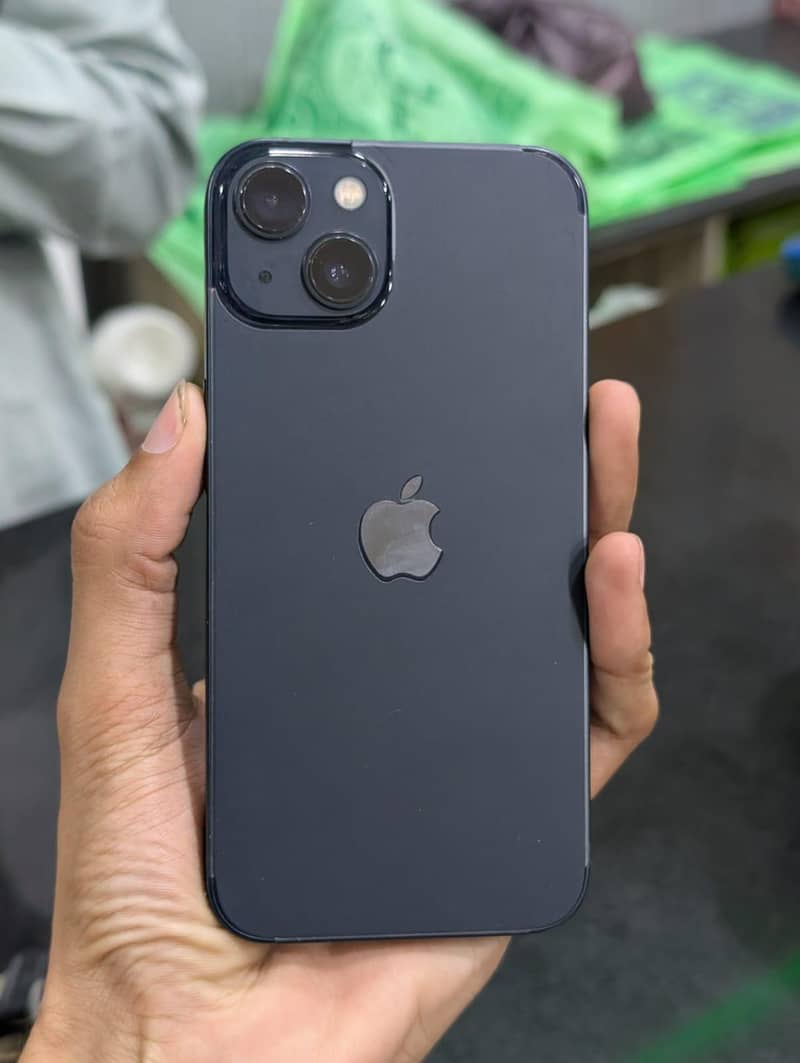 Apple iPhone 13 4