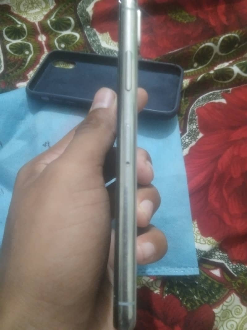 Apple iPhone X 1