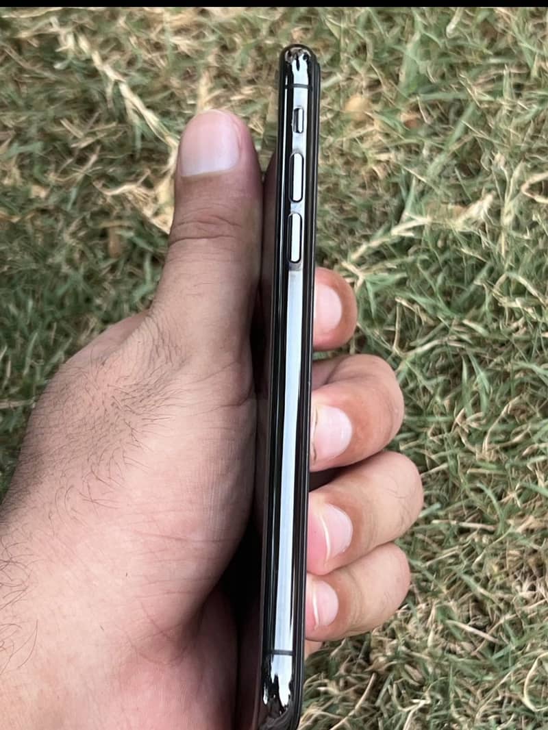 Apple iPhone X 1