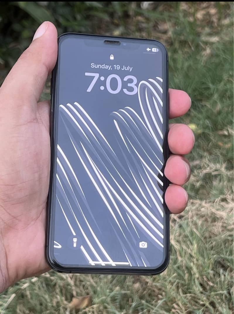 Apple iPhone X 3