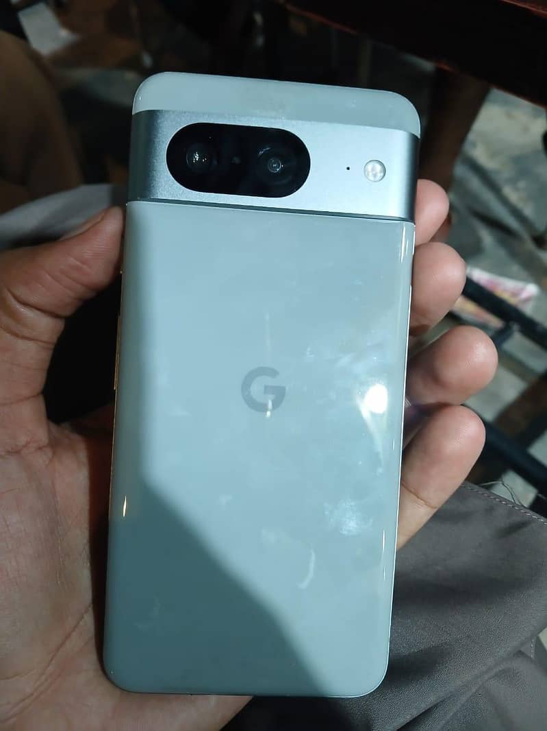 Google Pixel 8 3