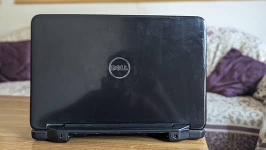 cor: i3 (4/500GB (hard)