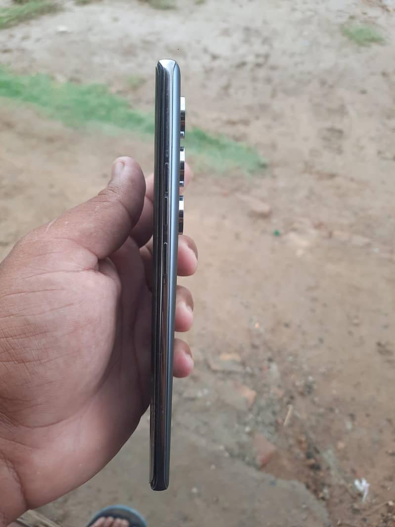 Tecno CAMON 40 Pro 1
