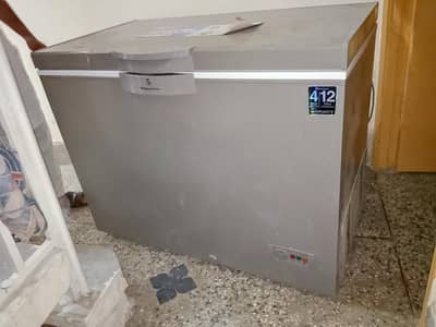 Dawlance deep freezer