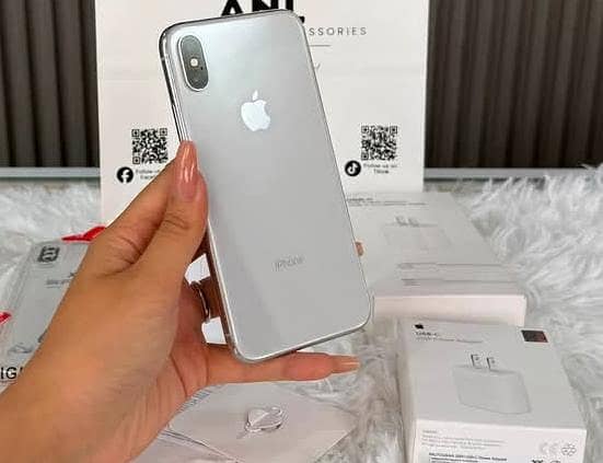 Apple iPhone X 0