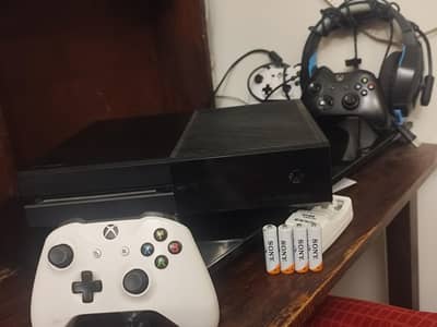 Xbox One (1Tb) Bundle