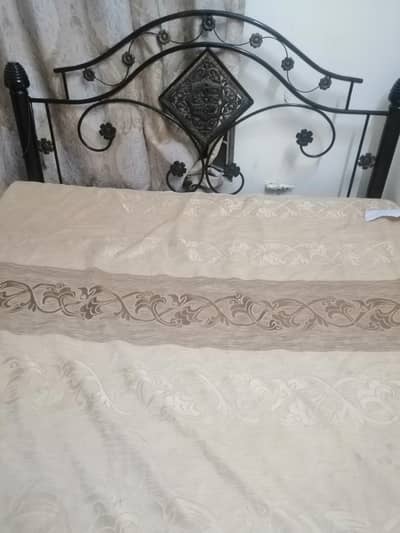 king size double bed for sale in rawalpindi gulshan Abad near