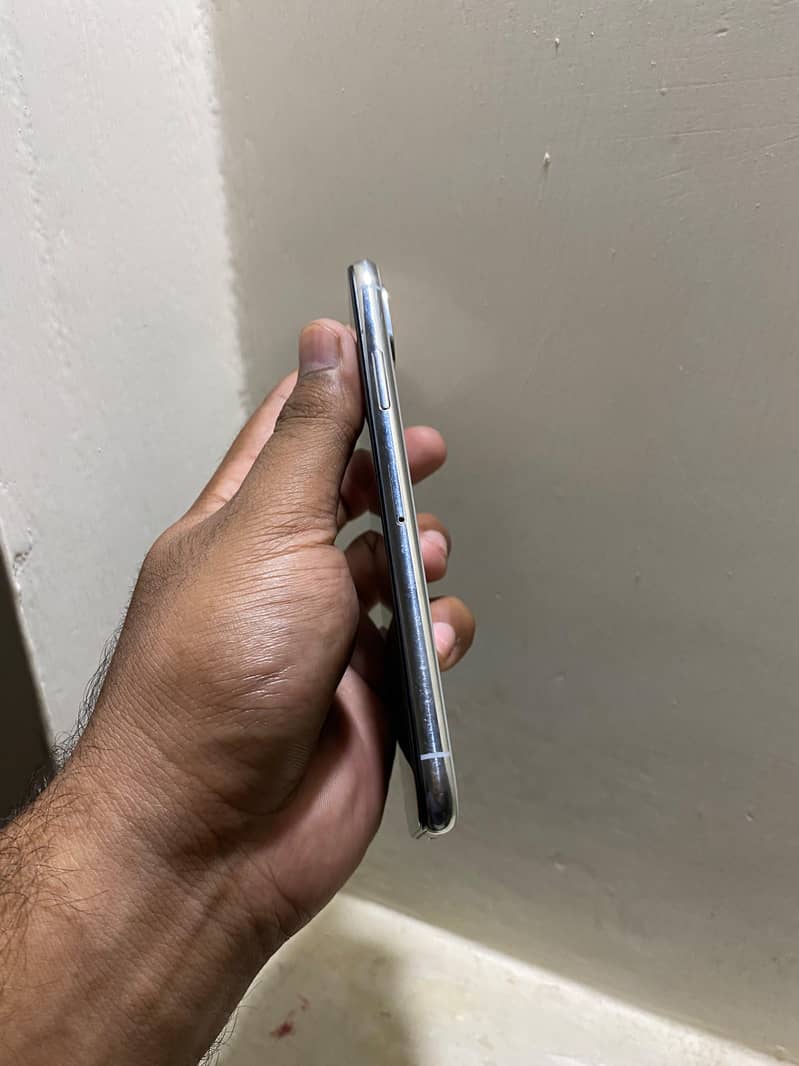 Apple iPhone X 2