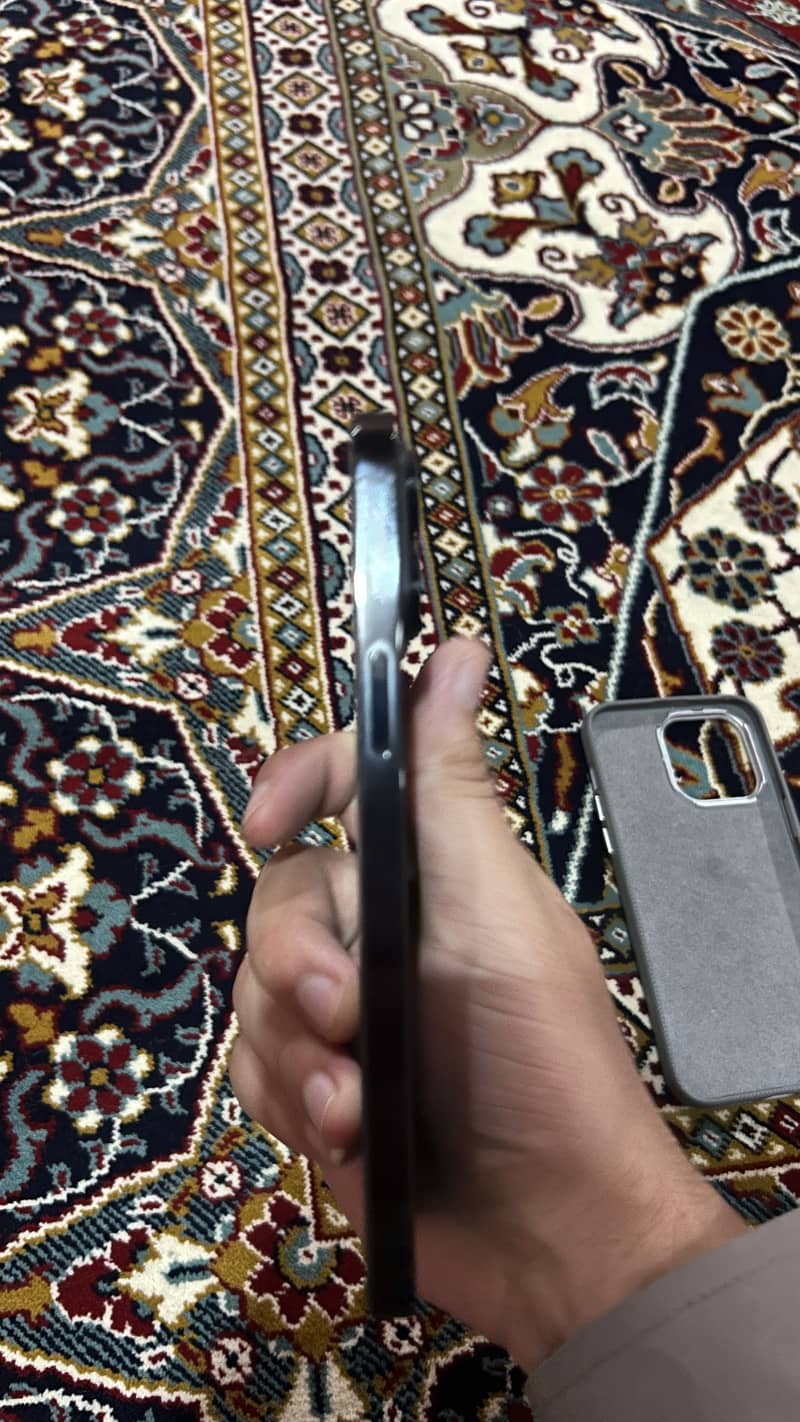 Iphone 14 pro max 2