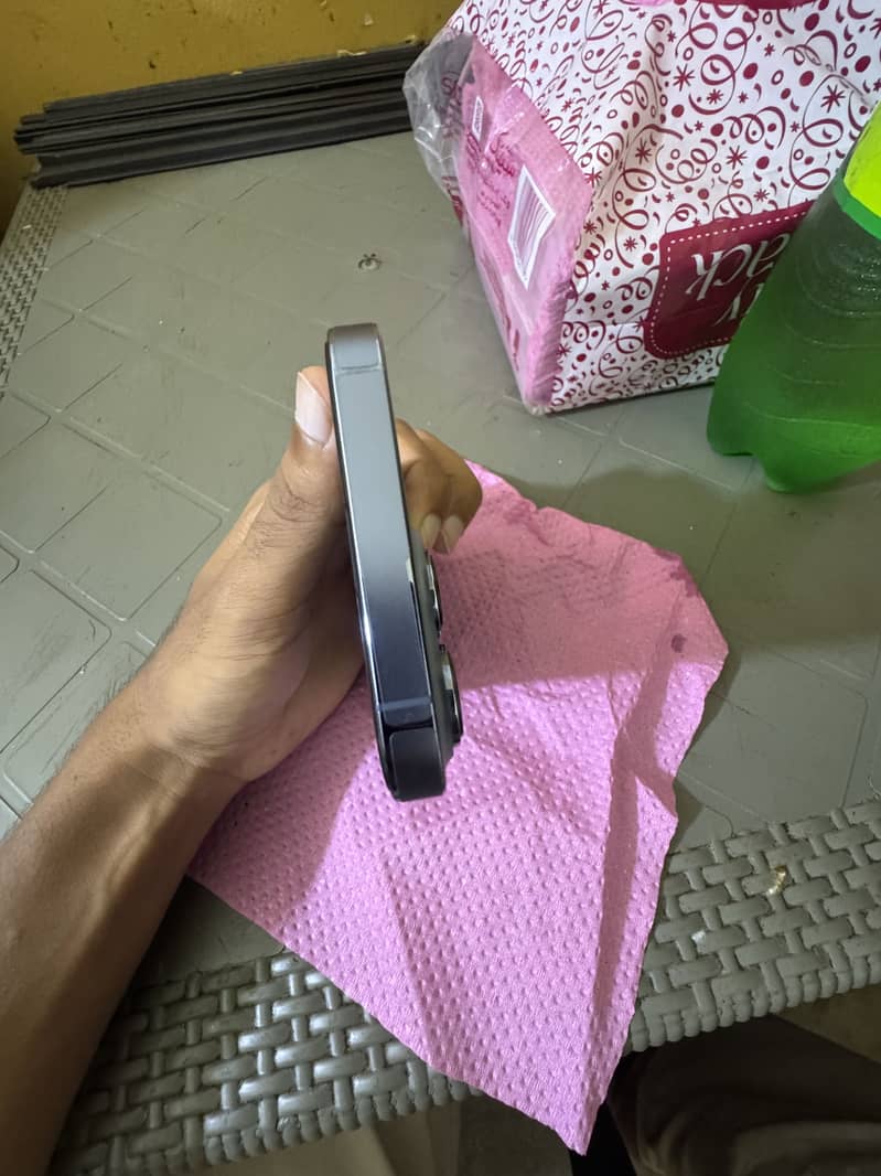 Apple iPhone 13 Pro 2