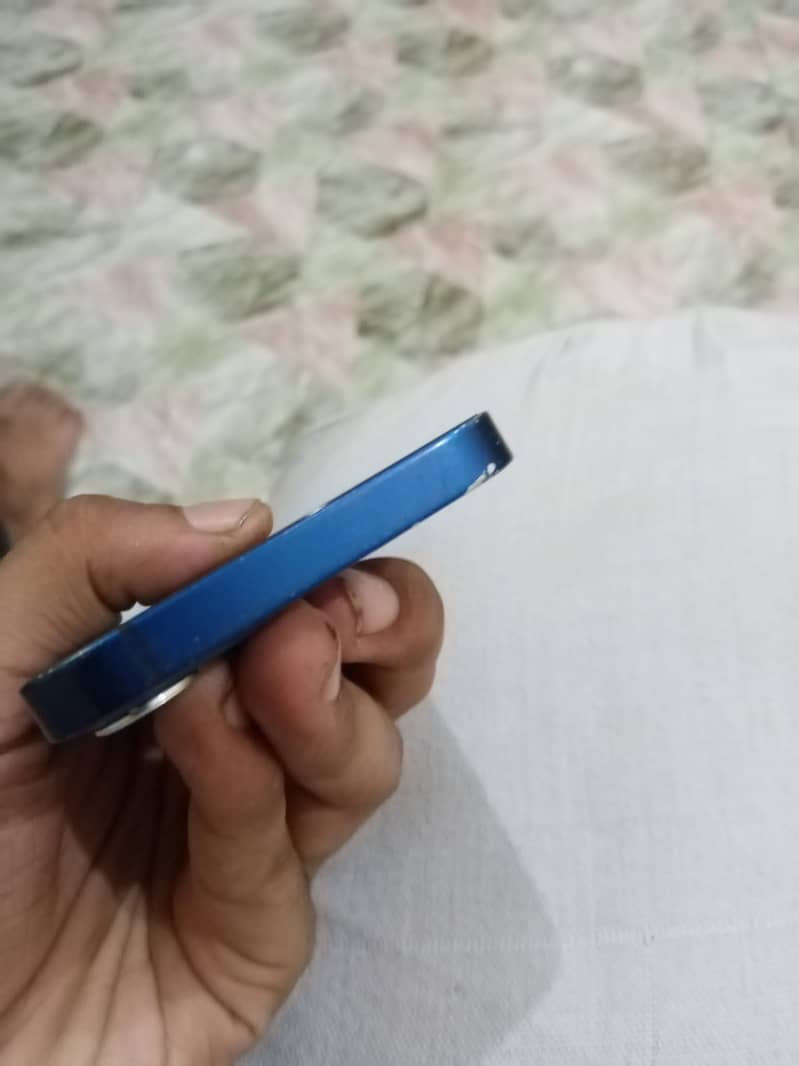 Apple iPhone 12 mini 7