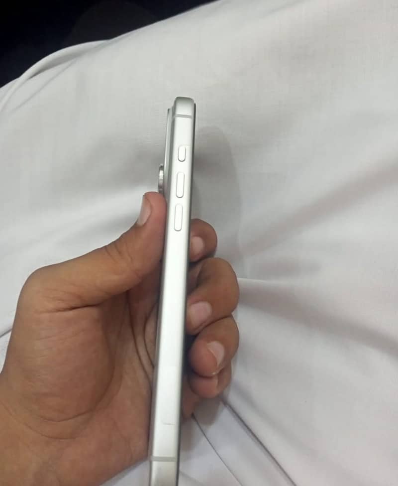 iPhone 17 pro max 0