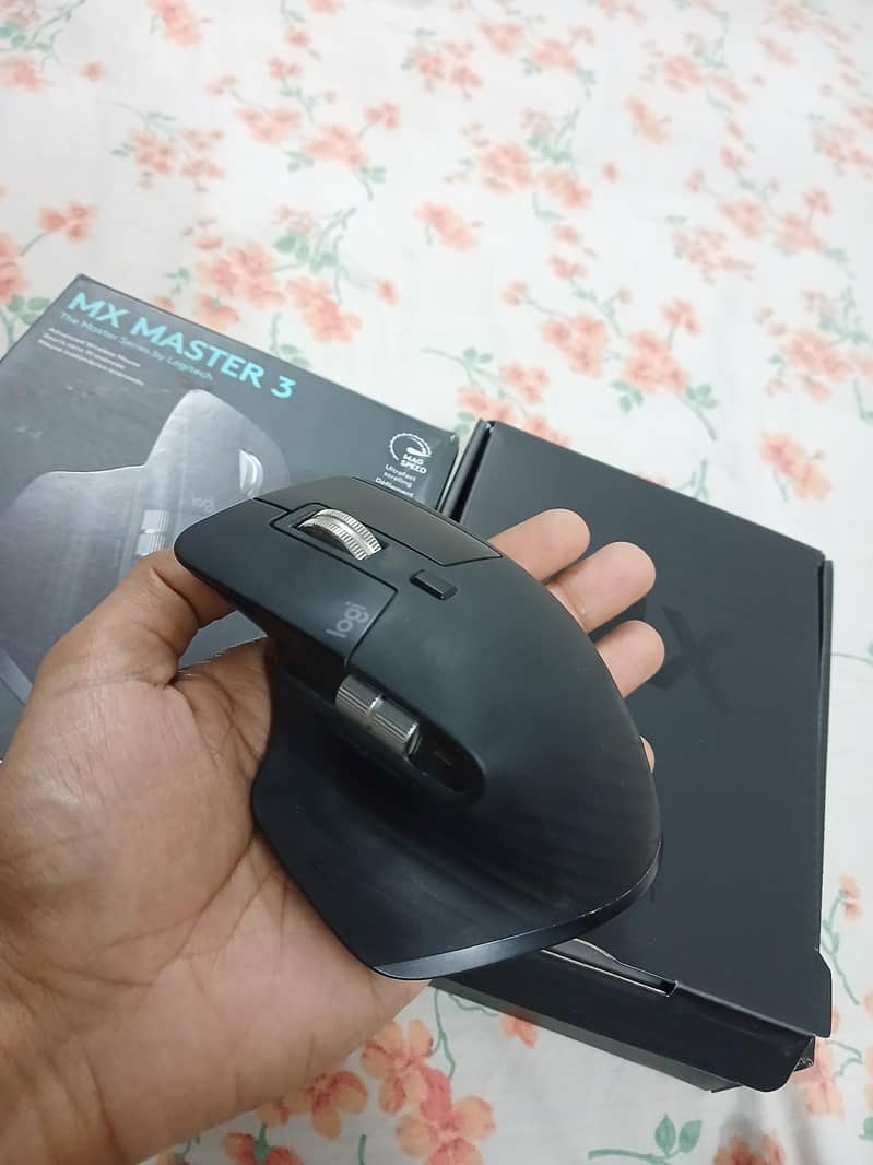 Logitech MX Master 3 Wireless Mouse – Excellent Condition 1