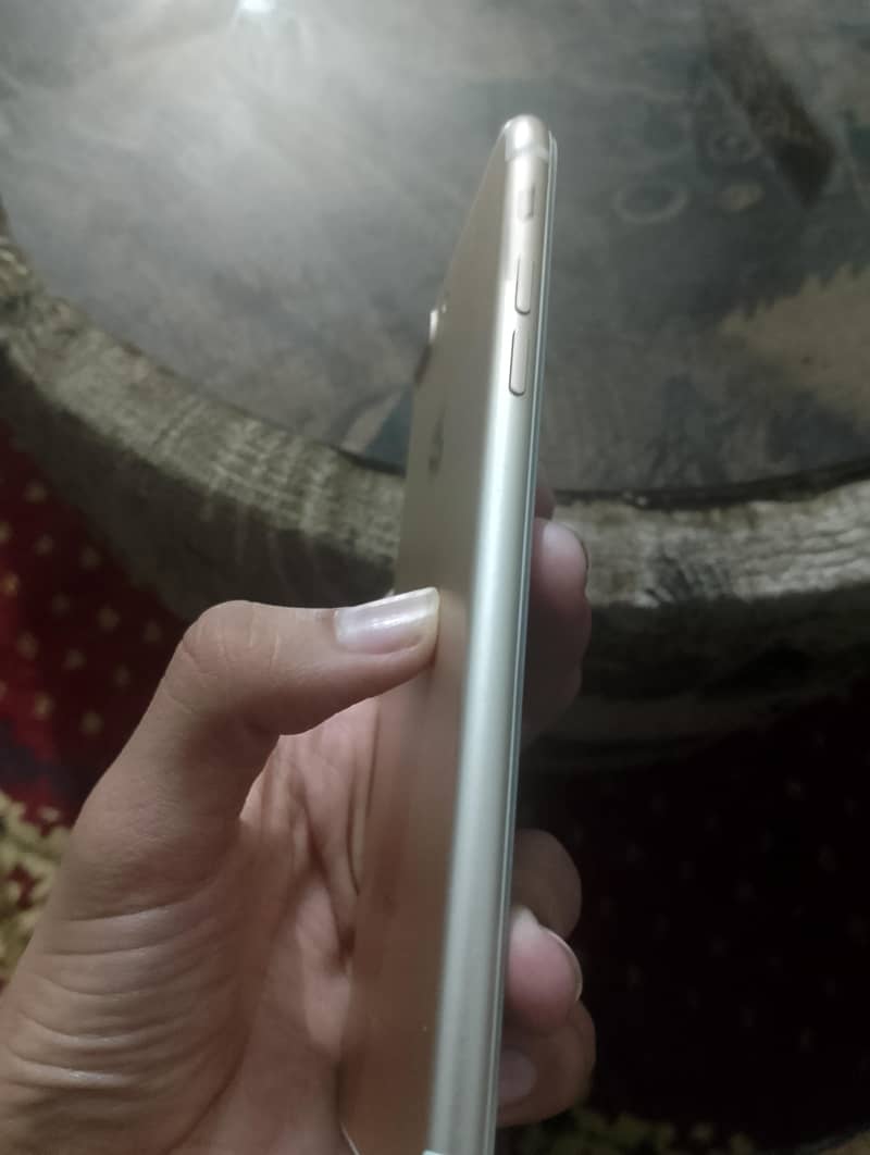 Apple iPhone 7+ 3