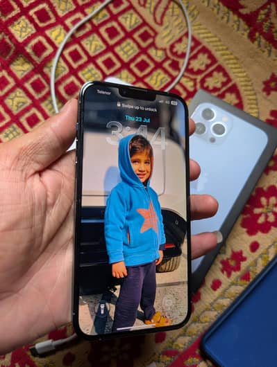 iOS 27. Updated Complete Box 256Gb Lush condition All Ok(Urgent Sale