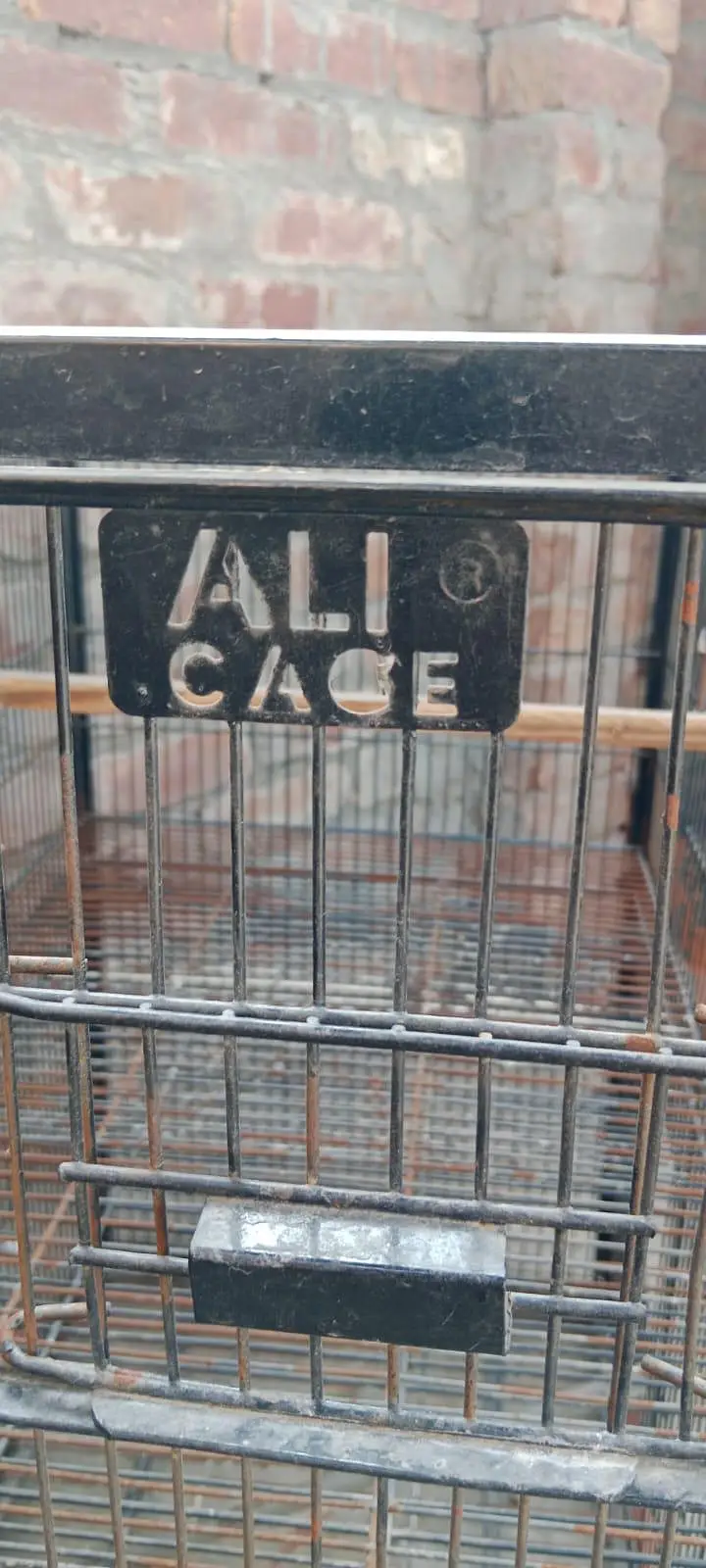 cage 2' × 2.5' — photo 2