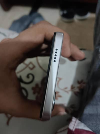 Vivo Y05 with original box charger condition 10/10 4/128