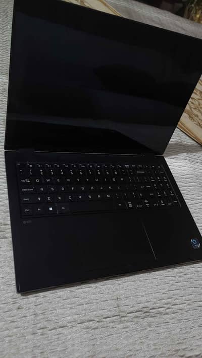 LG Gram 16" Intel Core i7 11th Gen 16GB RAM 512GB SSD Ultralight
