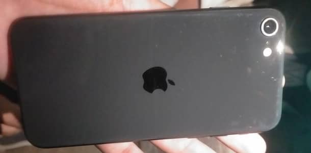 Apple iPhone SE