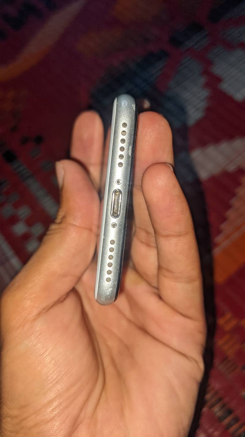 Apple iPhone SE 3