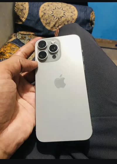 Apple iPhone 15 Pro Max