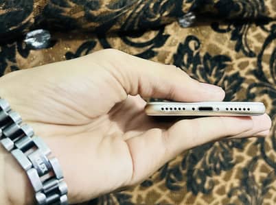 Iphone 7 official pta approved 128 GB