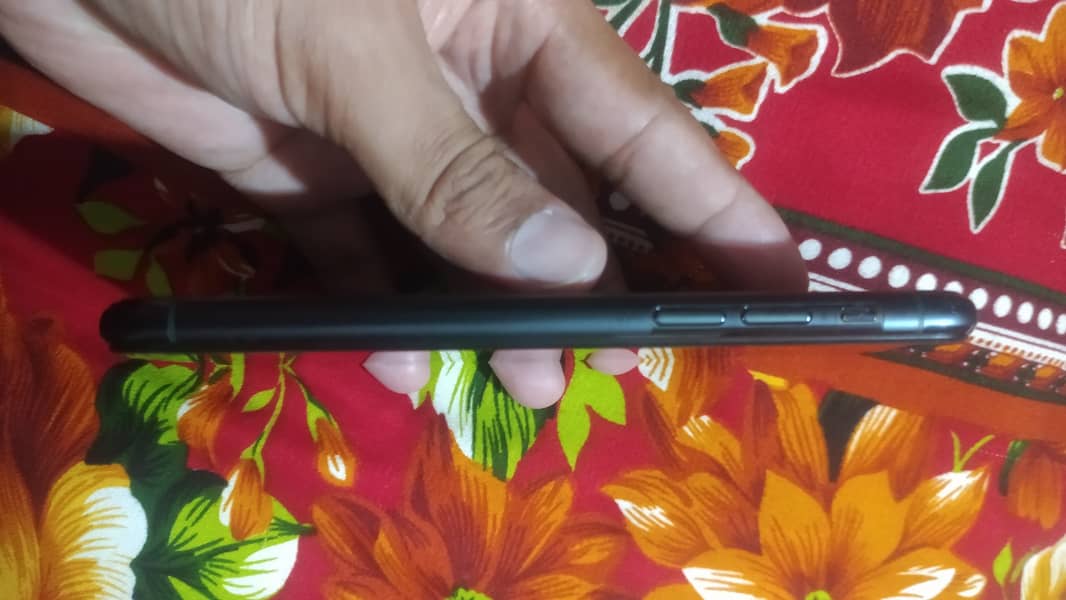 Iphone 11 pro 4
