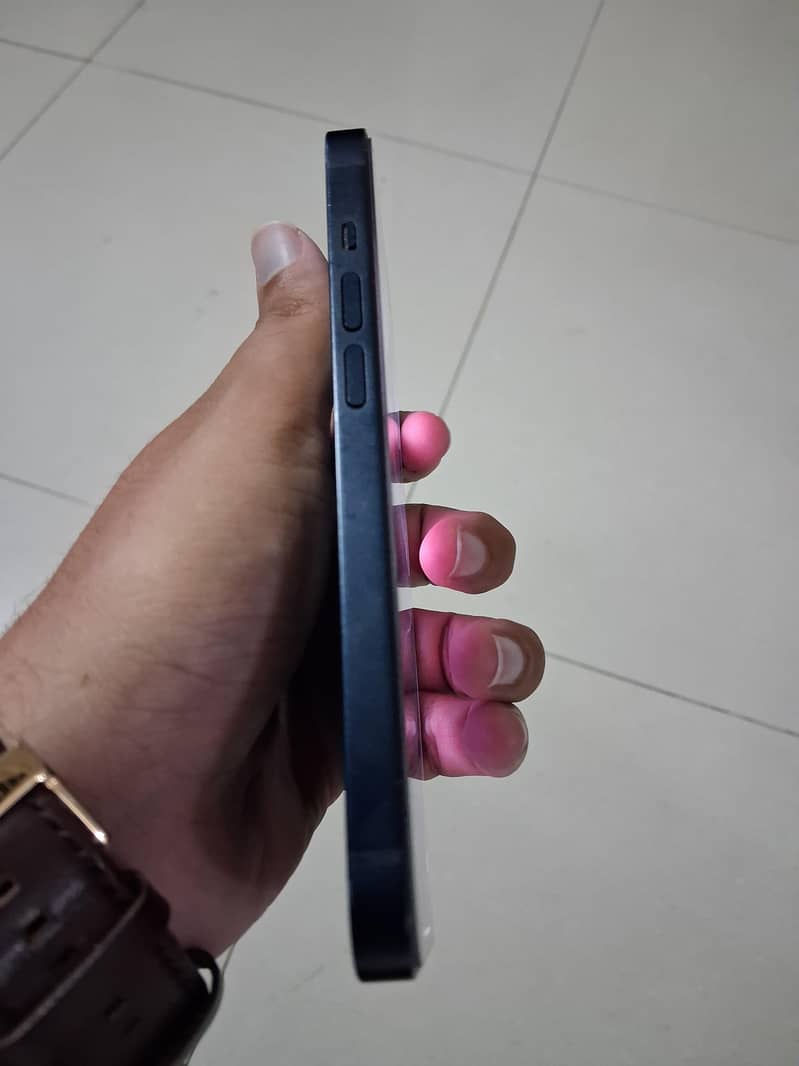 Apple iPhone 14 3