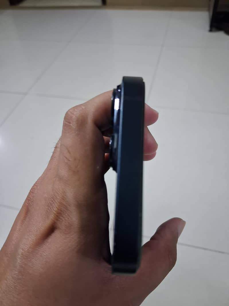 Apple iPhone 14 5
