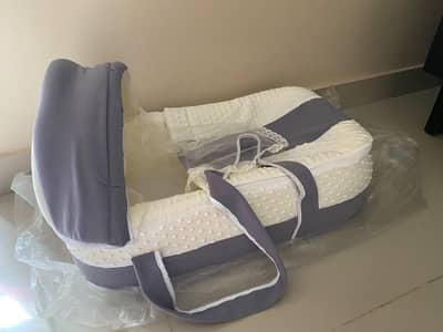 newborn baby bassinet carrier