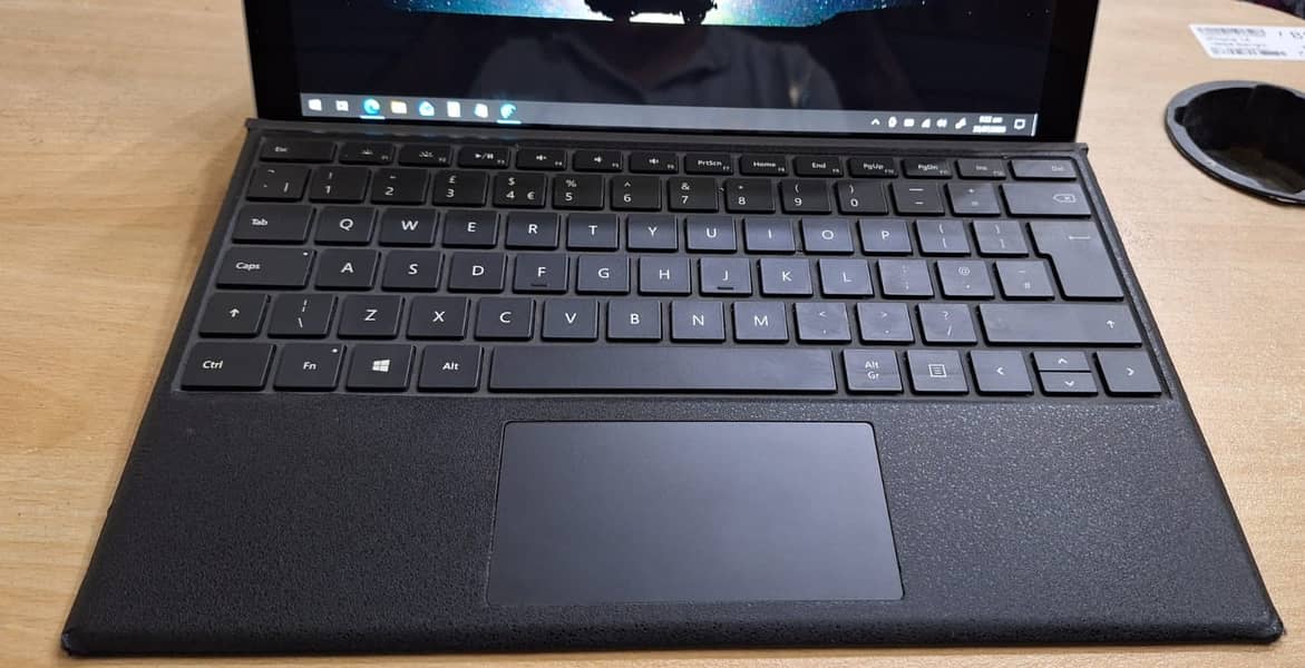 Microsoft Surface Pro 5 (TOUCH NOT WORKING) 1