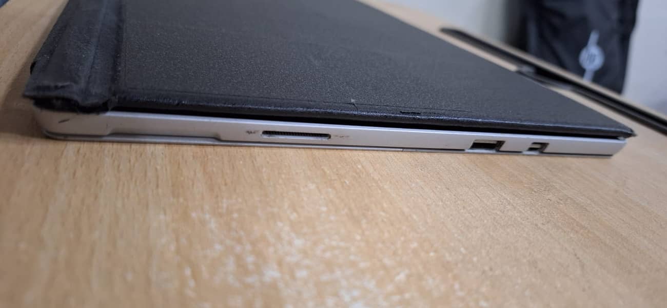 Microsoft Surface Pro 5 (TOUCH NOT WORKING) 7