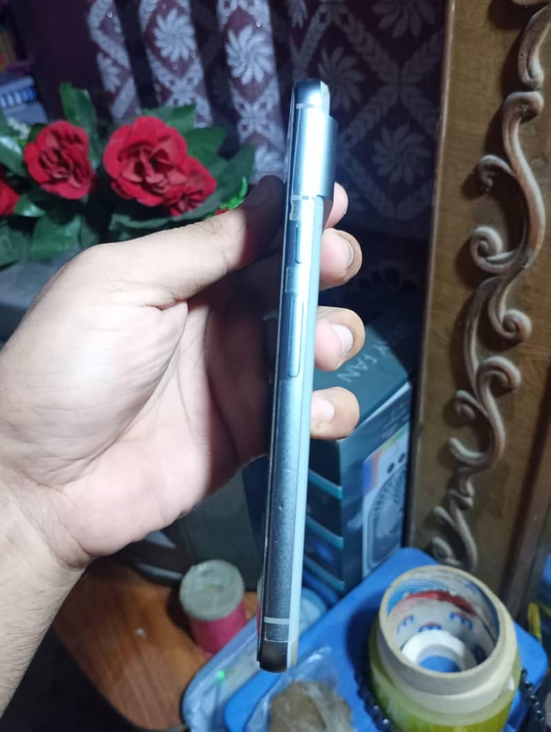 Google Pixel 8 2
