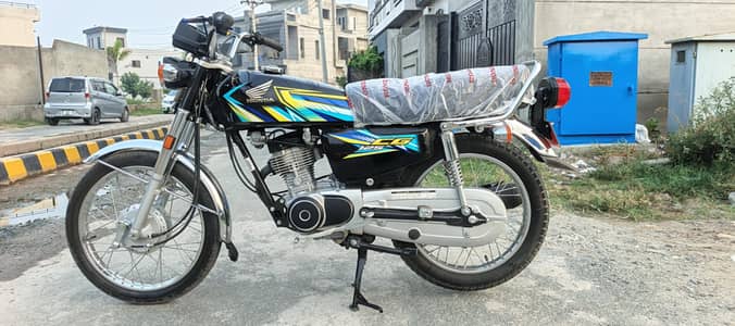 Honda CG 125  | Model 2025/26 | Black Color | Low Millage