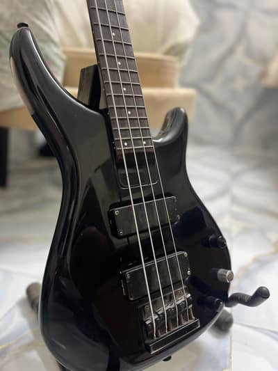 ARIA PRO2 BASS GUITAR